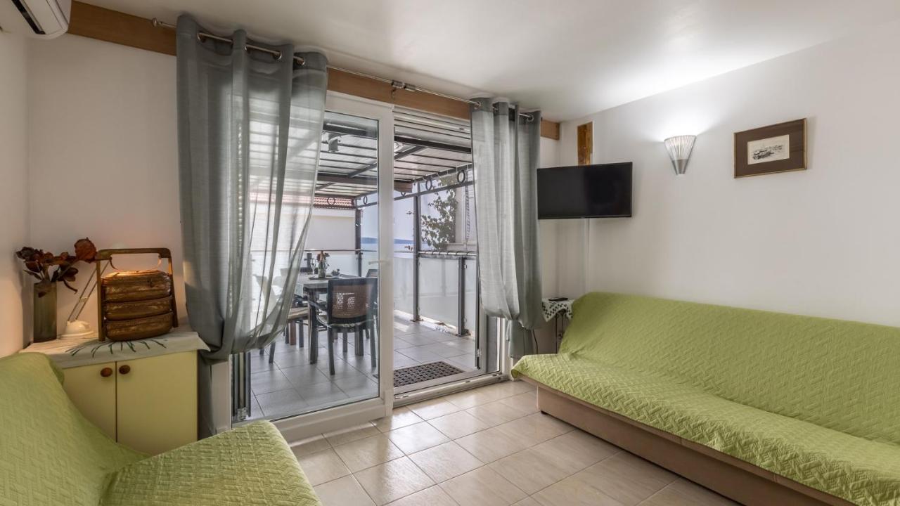 Apartments Katarina Trogir Bagian luar foto